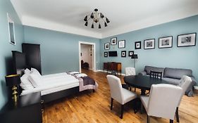 Sherlock Apartments